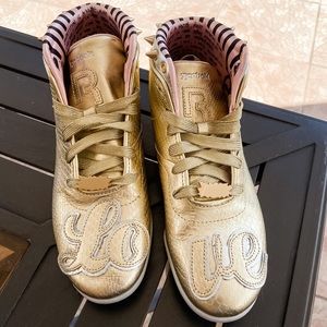 MELODY ESHANI X REEBOK